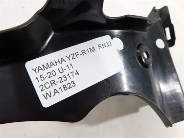 Plastik wypeŁnienie owiewka yamaha yzf-r1m rn32 15-20 u-11 2cr-23174