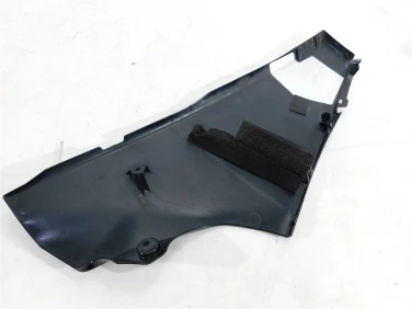 PŁug plastik owiewka suzuki gsx-r 1000 17-24 u-11 94473-17ko