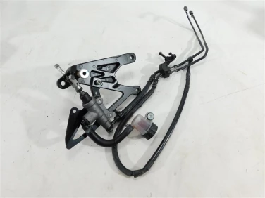 Set podnÓŻek prawy przÓd yamaha yzf-r1m rn32 15-20 u-11 2cr274430000