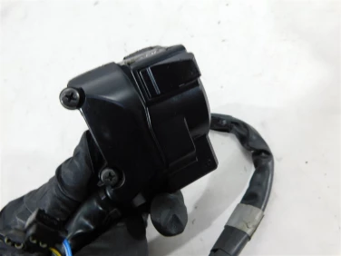 PrzeŁĄcznik lewy przÓd yamaha yzf-r1m rn32 15-20 u-11 2cr839690100