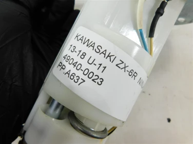 Pompa paliwa zbiornik kawasaki zx-6r ninja 13-18 u-11 49040-0023