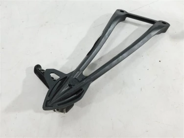 Set podnÓŻek lewy tyŁ kawasaki zx-6r ninja 13-18 u-11 35063044418r