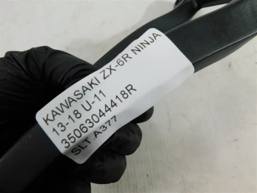 Set podnÓŻek lewy tyŁ kawasaki zx-6r ninja 13-18 u-11 35063044418r