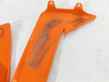 Owiewka bok boczna prawa ktm duke 640 96-05 u-11 58408051000