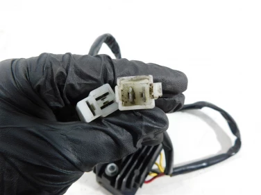 Regulator napiĘcia ktm duke 640 96-05 u-11 58411034100