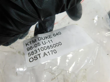 OŚ koŁa tyŁ tylna ktm duke 640 96-05 u-11 58310085000