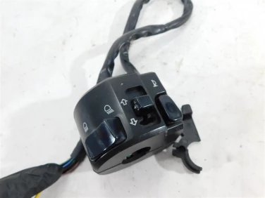 PrzeŁĄcznik lewy przÓd ktm duke 640 96-05 u-11 58411070100