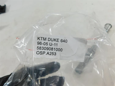 OŚ koŁa przÓd przednia ktm duke 640 96-05 u-11 58309081000