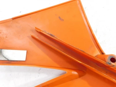 Owiewka bok boczna lewa ktm duke 640 96-05 u-12 584050050000