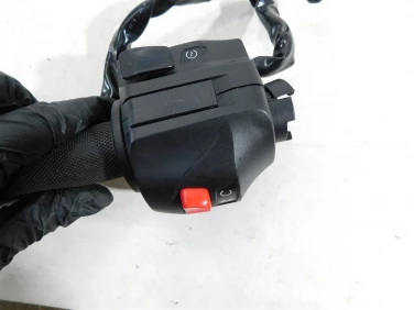 PrzeŁĄcznik prawy przÓd ktm rc 390 22-24 u-11 jy401423