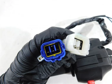 PrzeŁĄcznik prawy przÓd ktm rc 390 22-24 u-11 jy401423