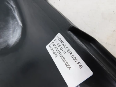 Plastik wypeŁnienie owiewka honda cbr 600 f4i 01-06 u-11 64580mbwd20za