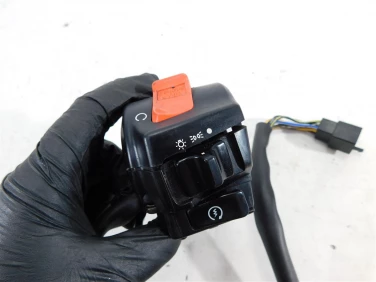 PrzeŁĄcznik prawy przÓd honda cbr 600 f4i 01-06 u-11 35015mbwd20