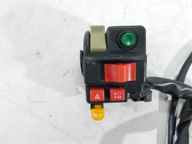 PrzeŁĄcznik lewy cf moto 450s 520 c-force u-11 qds-160600-00001