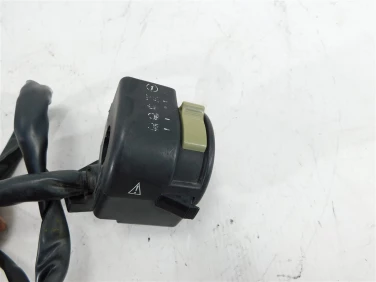 PrzeŁĄcznik lewy cf moto 450s 520 c-force u-11 qds-160600-00001