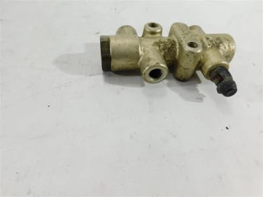 PrzewÓd hamulec dinli dl-700 centhor rozdzielacz u 111 dl-a070021