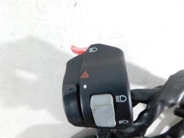 PrzeŁĄcznik lewy przÓd suzuki dl 1000 v-strom 02-12 u-11 0911806086