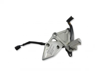 SET PODNÓŻEK PRAWY PRZÓD HONDA CBR 650 R 21-23 U-11 50600-MKN-D50