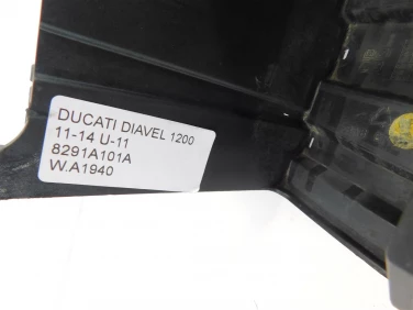 Plastik wypeŁnienie owiewka ducati diavel 1200 11-14 u-11 8291a101a