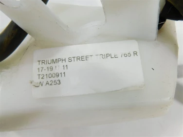 Plastik wypeŁnienie owiewka triumph street triple 765 r 17-19 u-11 t2100911