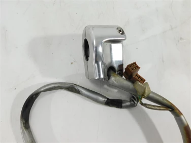 PrzeŁĄcznik prawy przÓd yamaha xvs 1100 drag star 98-06 classic u-11 5bn839630000