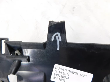 Plastik wypeŁnienie owiewka ducati diavel 1200 11-14 u-11 24612081a
