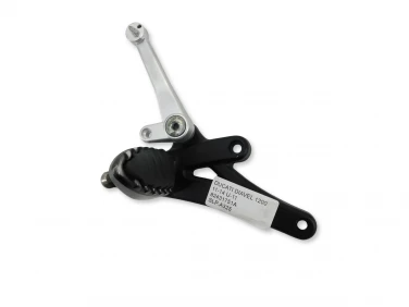 SET PODNÓŻEK LEWY PRZÓD DUCATI DIAVEL 1200 11-14 U-11 82431751A