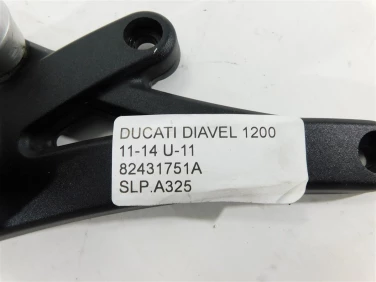 Set podnÓŻek lewy przÓd ducati diavel 1200 11-14 u-11 82431751a