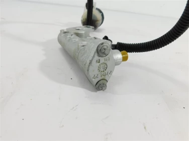 Pompa hamulcowa can-am oultander 450 570 g2l 705601274