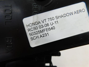 Schowek plastik honda vt 750 shadow aero rc50 03-06 u-11 50325mfe640