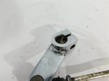 Set podnÓŻek lewy przÓd yamaha xvs 1100 drag star classic 98-06 u-11 5ks274101000