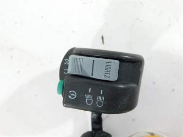 PrzeŁĄcznik lewy suzuki lta 750 xp kingquad u-11 37400-31g00