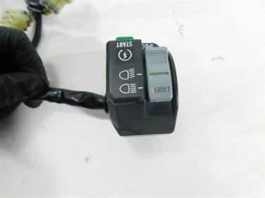 PrzeŁĄcznik lewy can-am outlander max g1 800 u-11 710000791