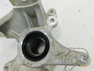 Zwrotnica lewa suzuki lta 750 xp kingquad u-11 51241-31g20