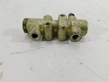 Pompa hamulcowa dinli dl-700 centhor rozdzielacz u-11 dl-a220015-00