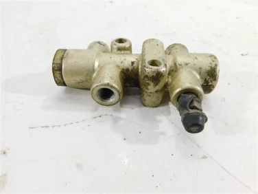 Pompa hamulcowa dinli dl-700 centhor rozdzielacz u-11 dl-a220015-00