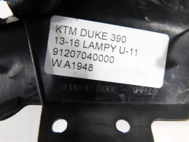 Plastik wypeŁnienie owiewka ktm duke 390 13-16 lampy u-11 91207040000