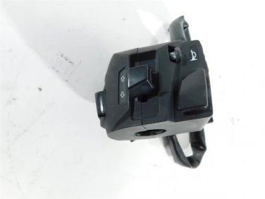 PrzeŁĄcznik lewy przÓd ktm duke 390 13-16 u-11 90111070000