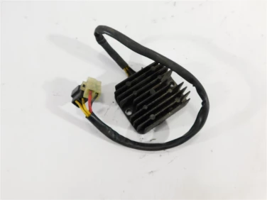 Regulator napiĘcia suzuki vz 800 marauder 95-05 u-11 3280045c01