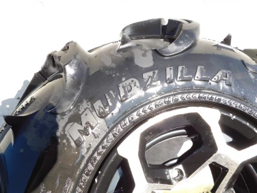 KoŁa komplet dwie sztuki maxxis mudzilla 28x10-12 can am