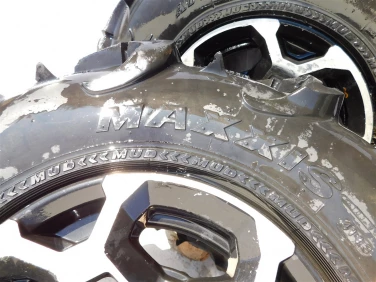 KoŁa komplet dwie sztuki maxxis mudzilla 28x10-12 can am