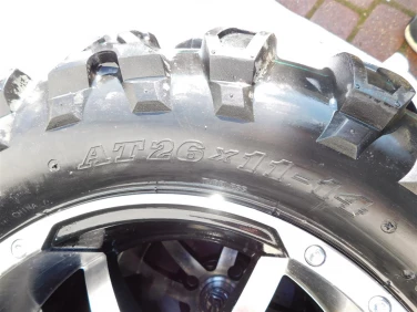 KoŁa komplet trzy sztuki cst abuzz 26x9-14 26x11-14 cf moto