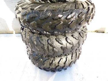 KoŁa komplet 4 sztuki carlisle trail wolf 25x8-12 25x11-12 can am