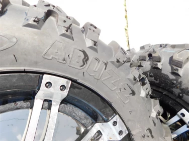 KoŁa komplet 4 sztuki cst abuzz 25x8-12 25x10-12 cf moto