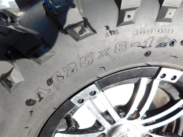 KoŁa komplet 4 sztuki cst abuzz 25x8-12 25x10-12 cf moto