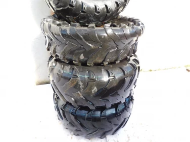 KoŁa komplet 4 sztuki innova mud gear lite 25x8-12 25x10-12 cf moto