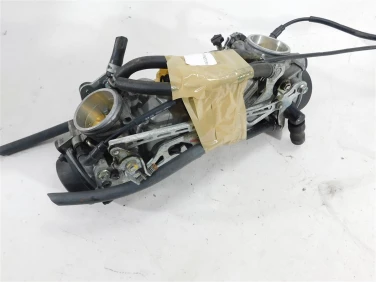 GaŹnik gaŹniki silnik honda vtr 1000 firestorm 97-06 u-11 16100mbb9500