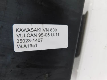 Plastik wypeŁnienie owiewka kawasaki vn 800 vulcan 95-05 u-11 35023-1407