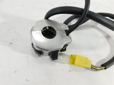 PrzeŁĄcznik lewy przÓd suzuki vl 1500 intruder lc 98-04 u-11 374001of10