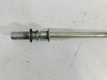 OŚ koŁa przÓd przednia suzuki vl 1500 intruder lc 98-04 u-11 5471110f01